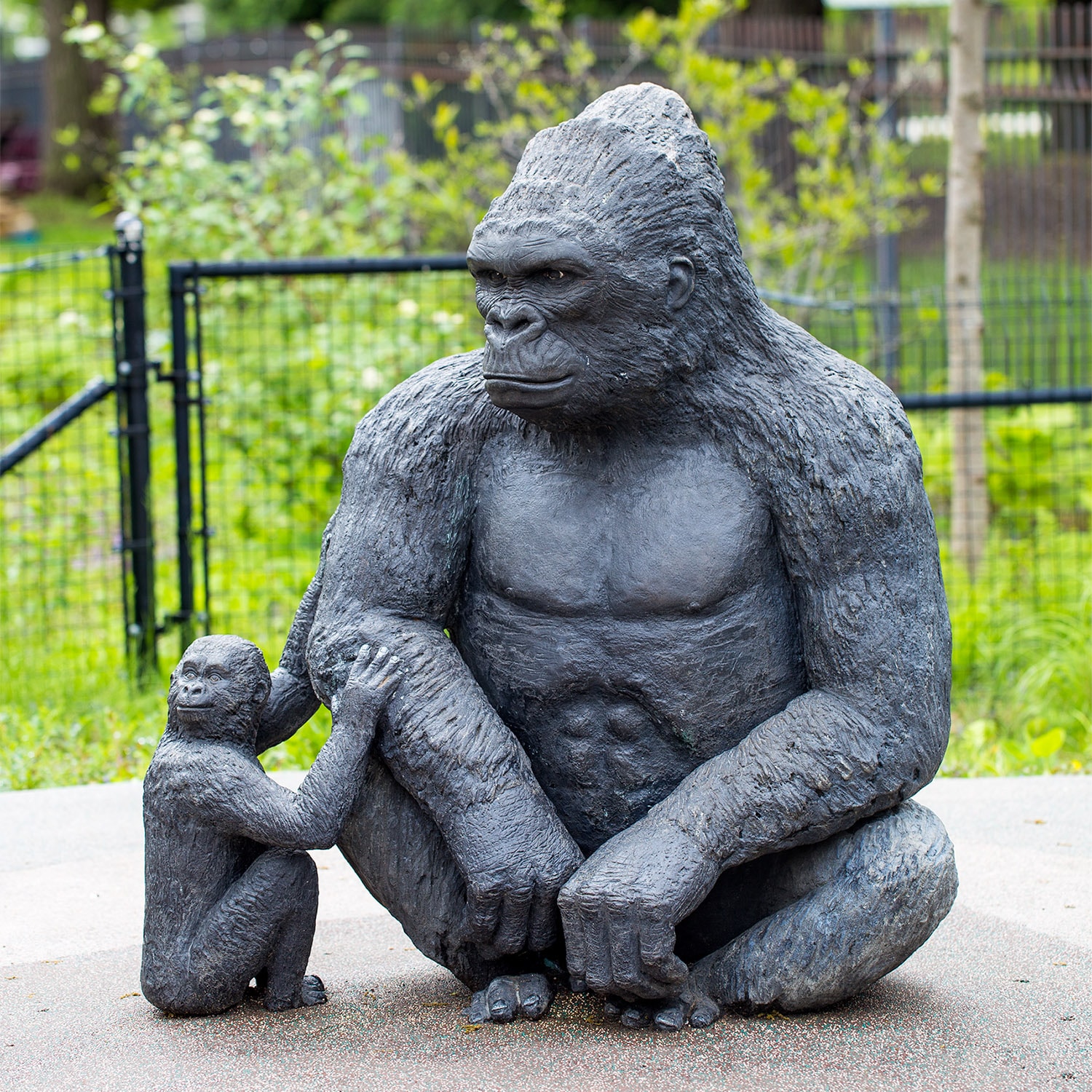 bust jury Margaret Mitchell gorilla sculpture Ampere trunk Medical